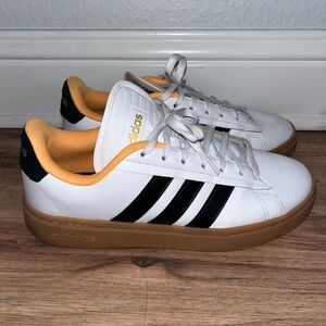 Adidas Grand Court Sneakers